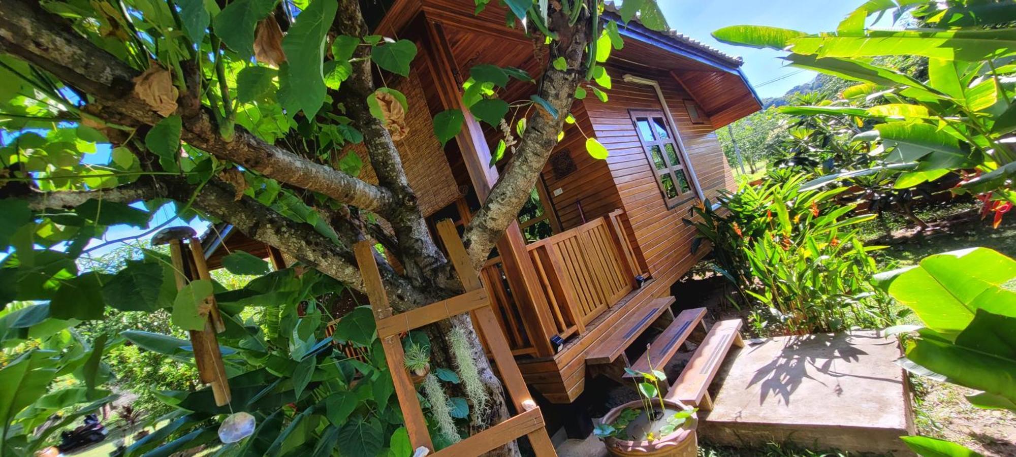 Samui Blue Bird Acomodação com café da manhã  Mae Nam